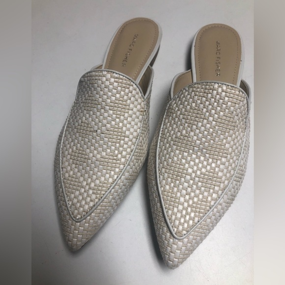 Marc Fisher Shoes - Marc Fisher Size 7.5 Medium Beige/White Woven Pointed-Toe Flats/Mules.Preowned.